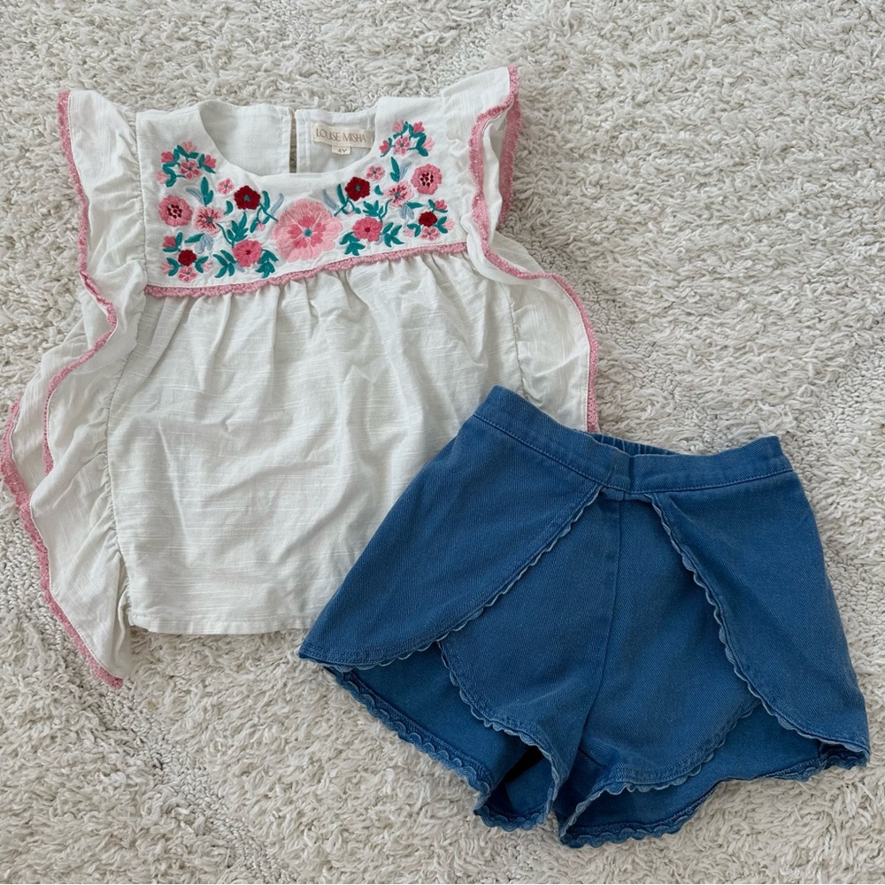 ⚡️SALE⚡️ Louise Misha Mala Blouse and Asya Shorts Set